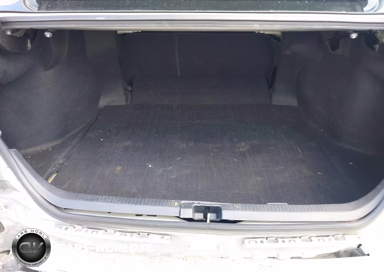 2020 Toyota Camry Se VIN:4T1G11AK9LU889889 - 17