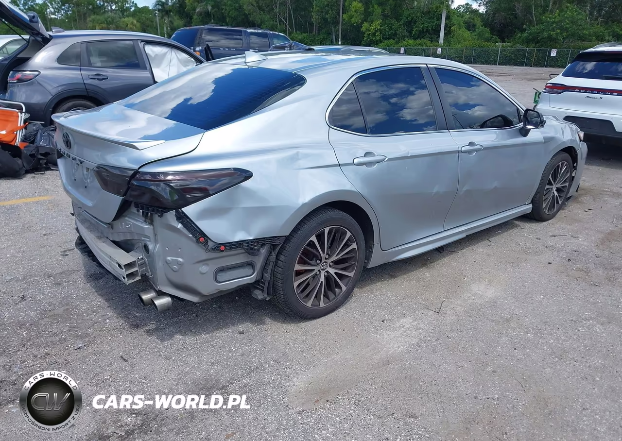2020 Toyota Camry Se VIN:4T1G11AK9LU889889 - 4