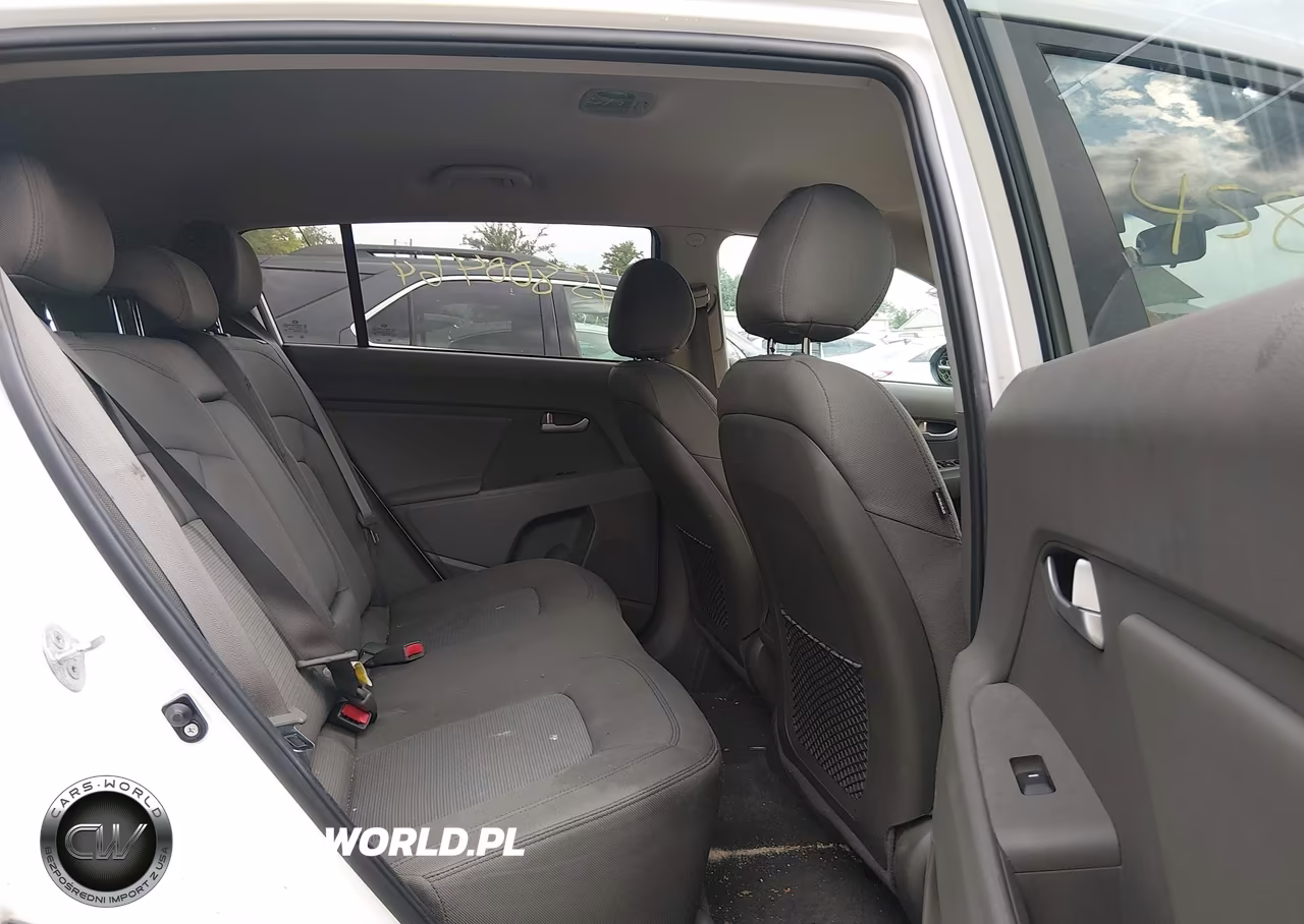 2015 Kia Sportage Lx VIN:KNDPBCAC8F7780087 - 8