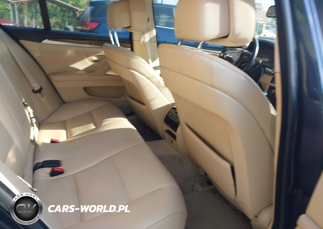 2012 BMW 528I xDrive VIN:WBAXH5C58CDW06653 - 8