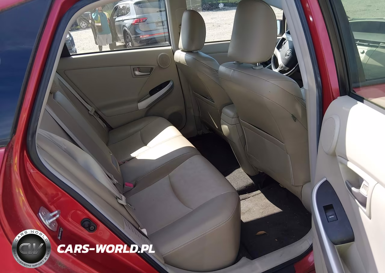 2012 Toyota Prius Four VIN:JTDKN3DU4C1563060 - 8