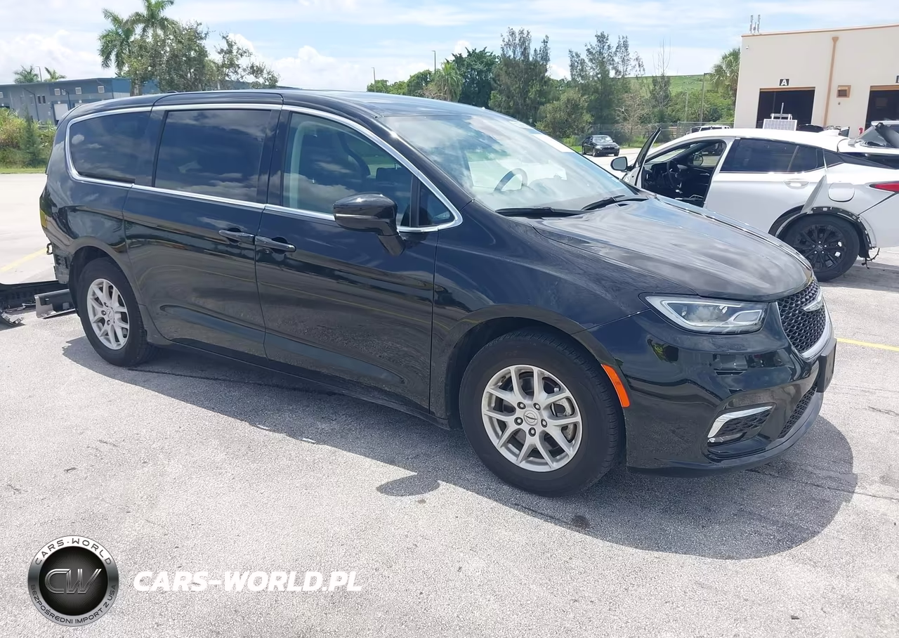 2024 Chrysler Pacifica Touring L – zdjęcie 1 z 18
