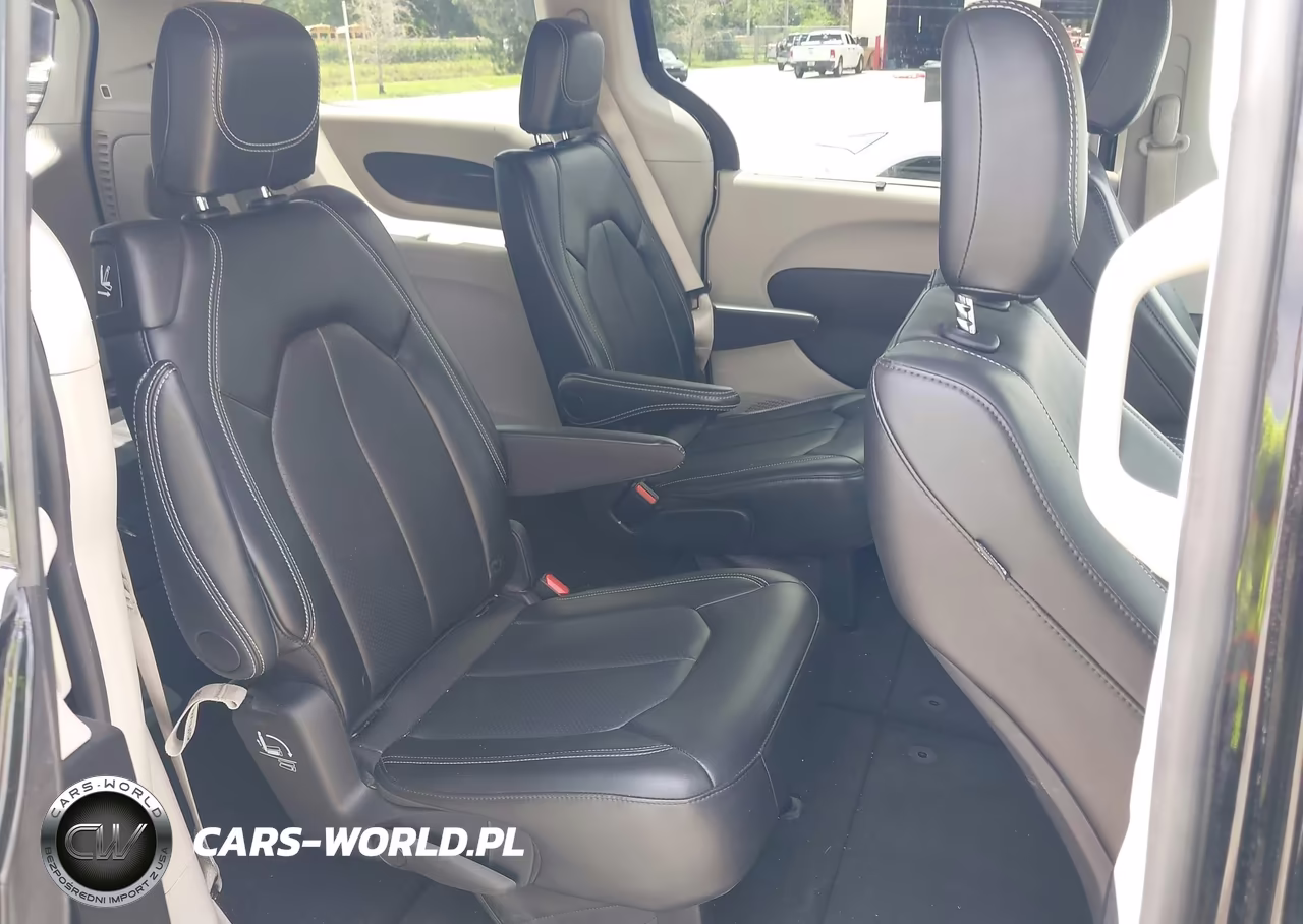 2024 Chrysler Pacifica Touring L VIN:2C4RC1BG8RR140265 - 8