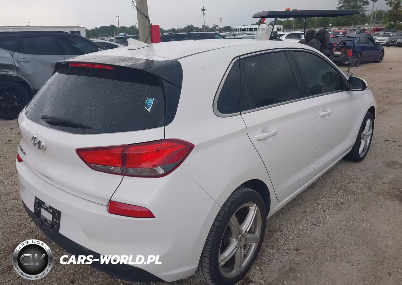 2018 Hyundai Elantra Gt VIN:KMHH35LE5JU032981 - 4