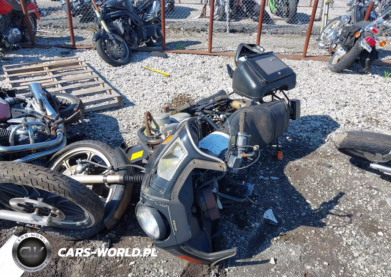 1983 Kawasaki Kz750 N VIN:JKAKZDN19DA007403 - 2