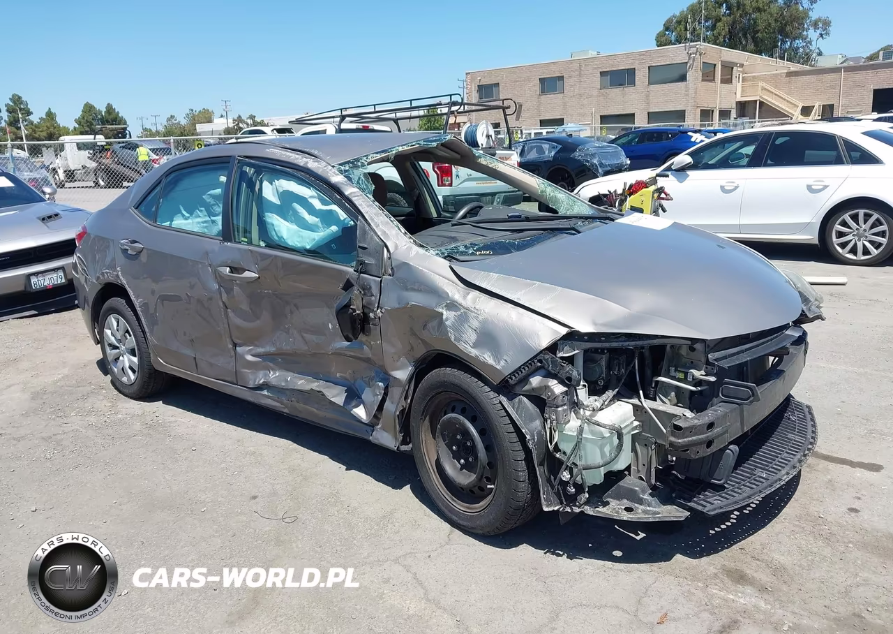 2015 Toyota Corolla Le – zdjęcie 1 z 17