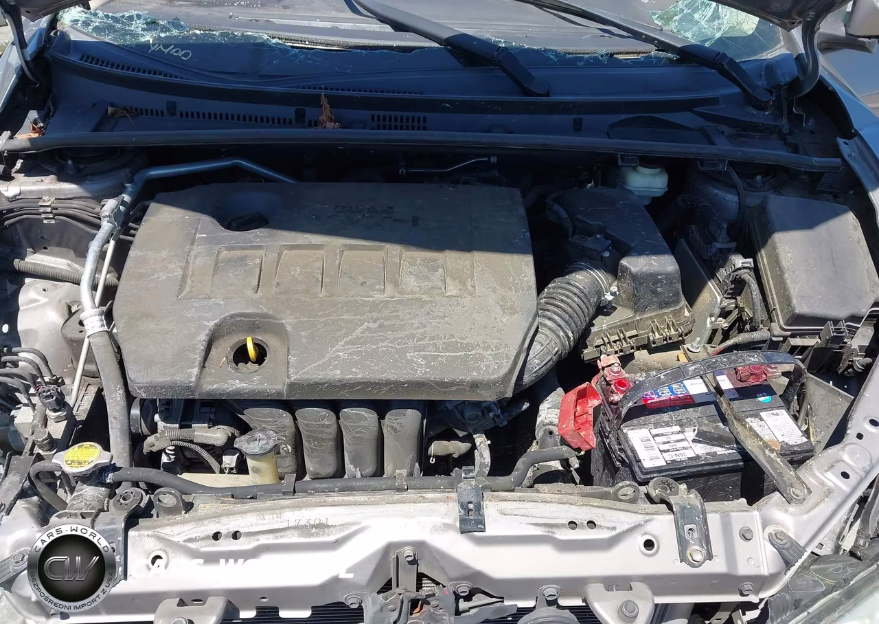 2015 Toyota Corolla Le VIN:5YFBURHE7FP242834 - 10