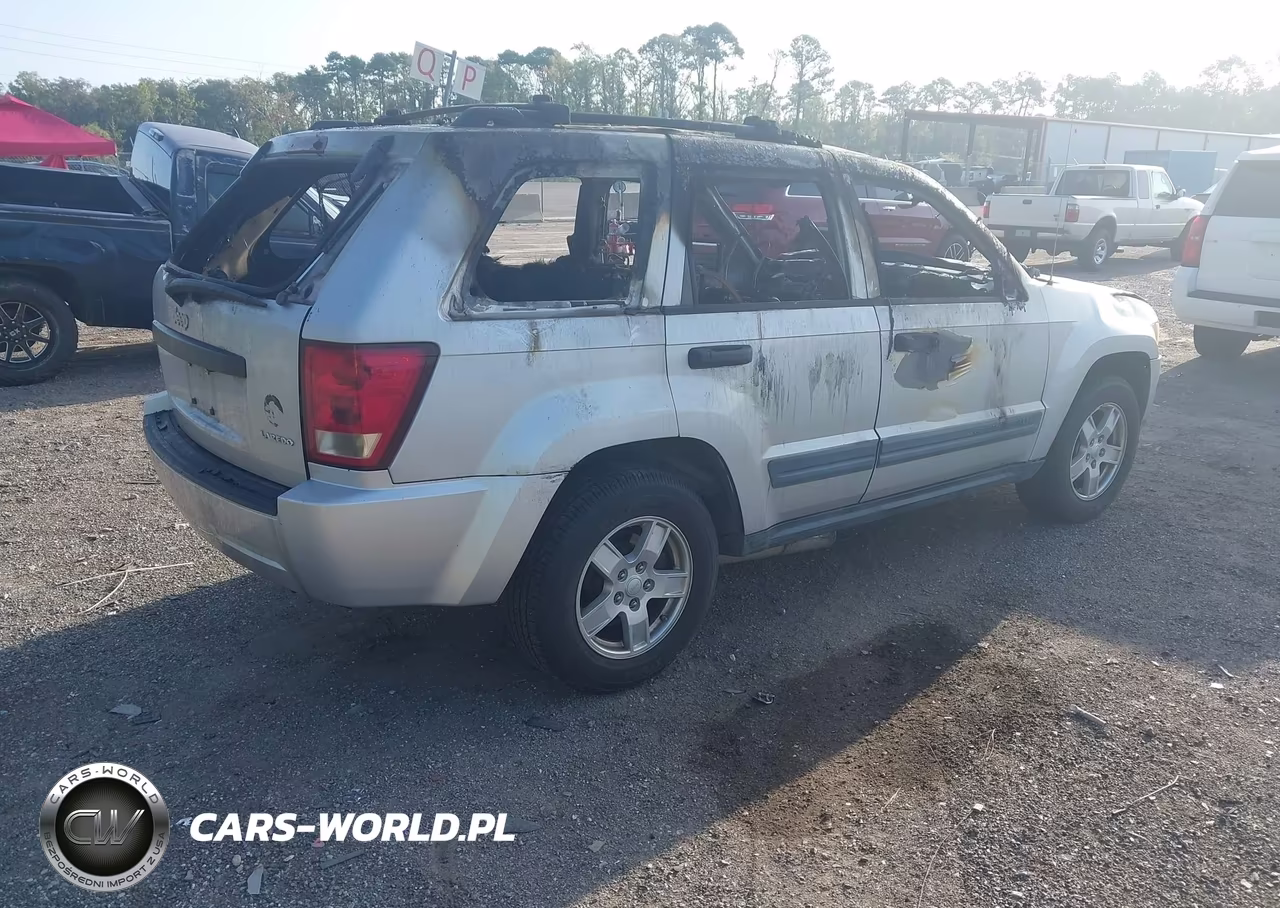 2005 Jeep Grand Cherokee Laredo VIN:1J4GR48K05C713448 - 4