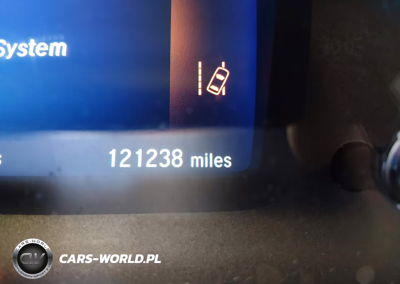 2018 Honda Odyssey Touring VIN:5FNRL6H86JB046155 - 16