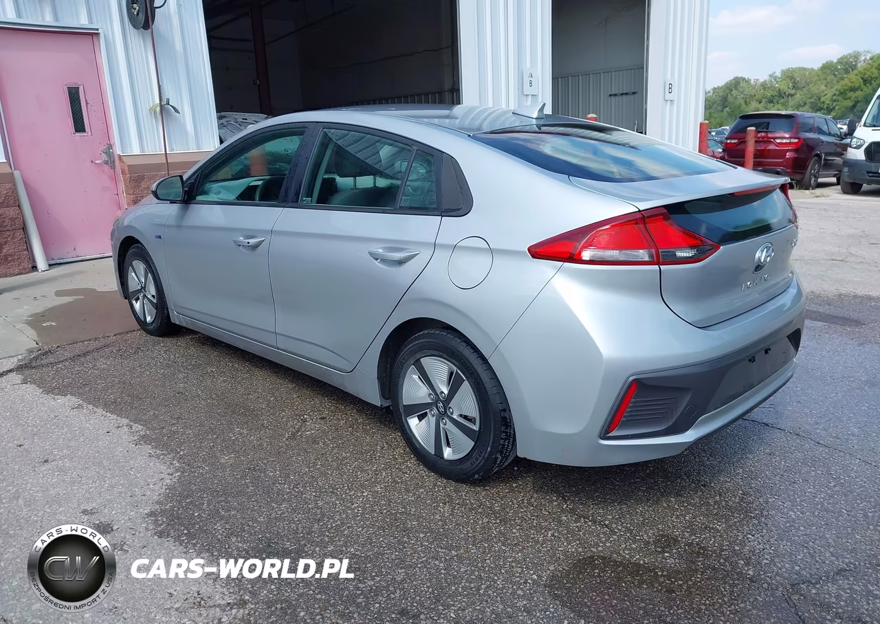 2020 Hyundai Ioniq Hybrid Blue VIN:KMHC65LCXLU220334 - 3
