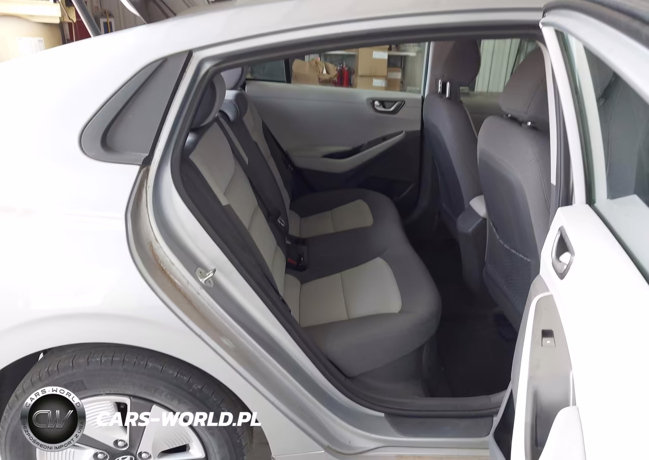 2020 Hyundai Ioniq Hybrid Blue VIN:KMHC65LCXLU220334 - 8