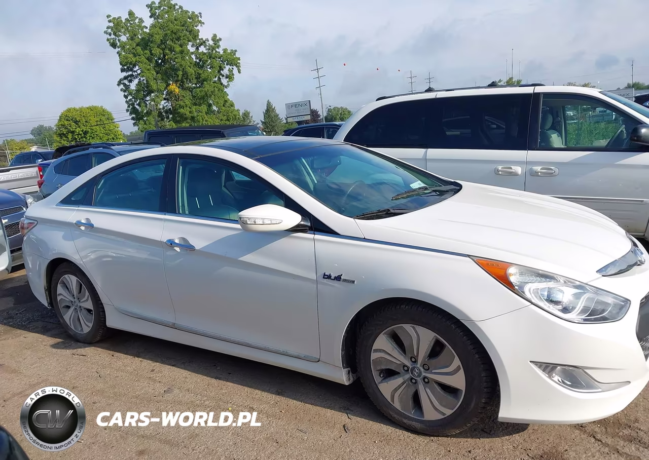 2013 Hyundai Sonata Hybrid VIN:KMHEC4A4XDA08943 - 13