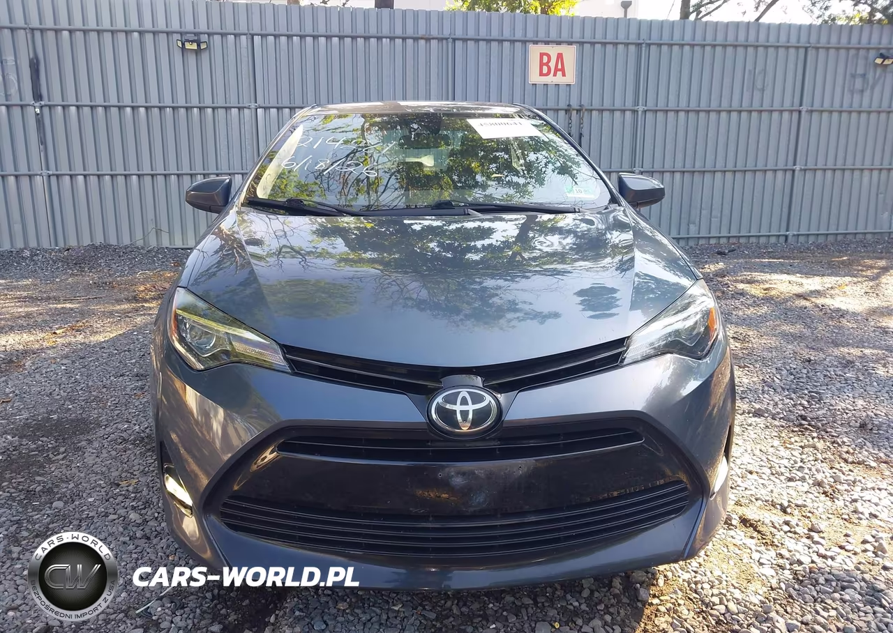 2018 Toyota Corolla Le VIN:5YFBURHE0JP830292 - 12