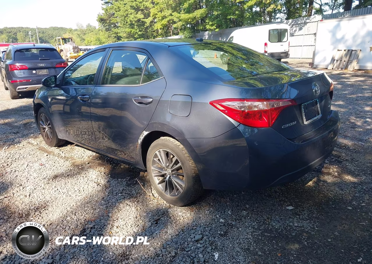 2018 Toyota Corolla Le VIN:5YFBURHE0JP830292 - 3
