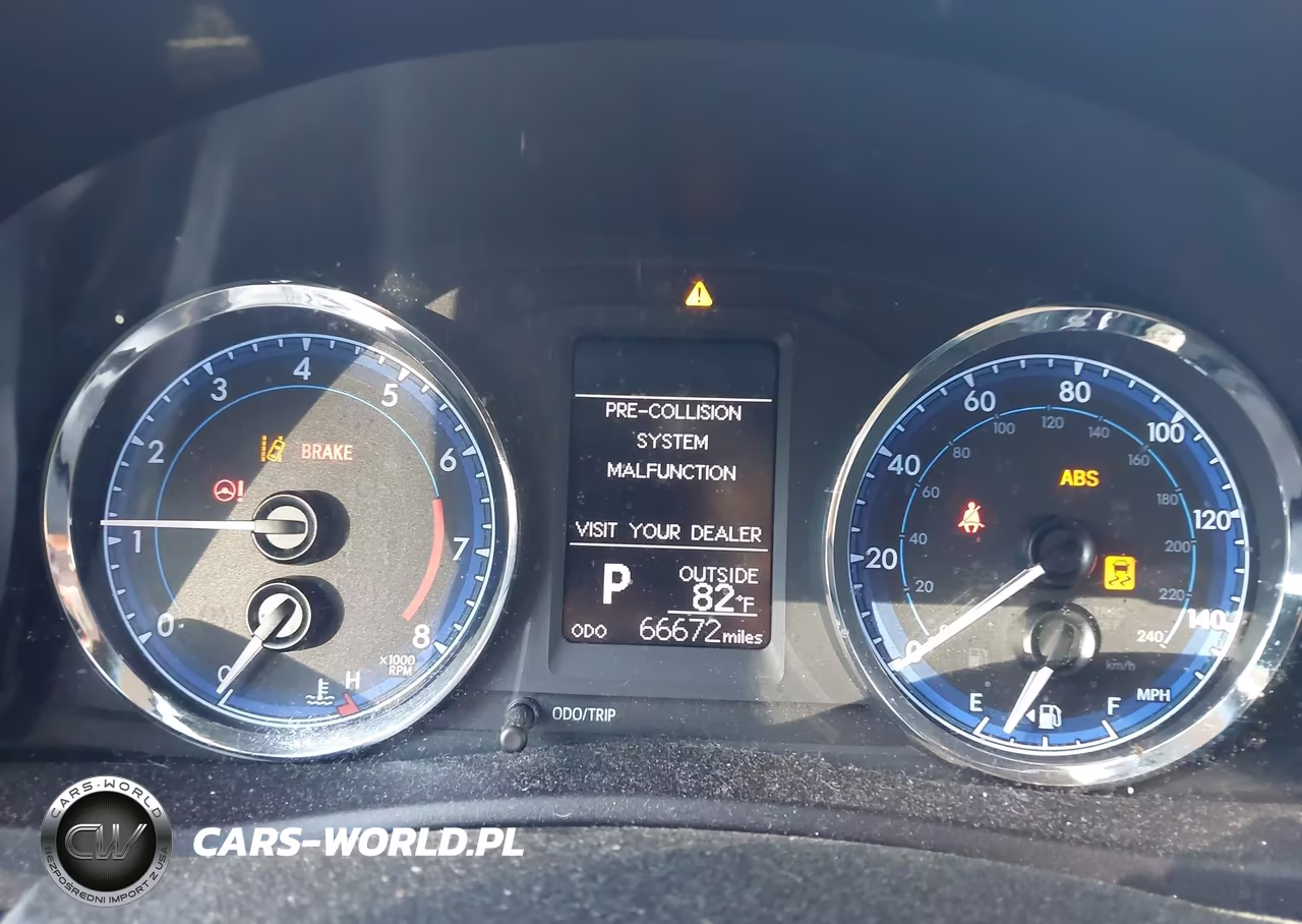 2018 Toyota Corolla Le VIN:5YFBURHE0JP830292 - 7