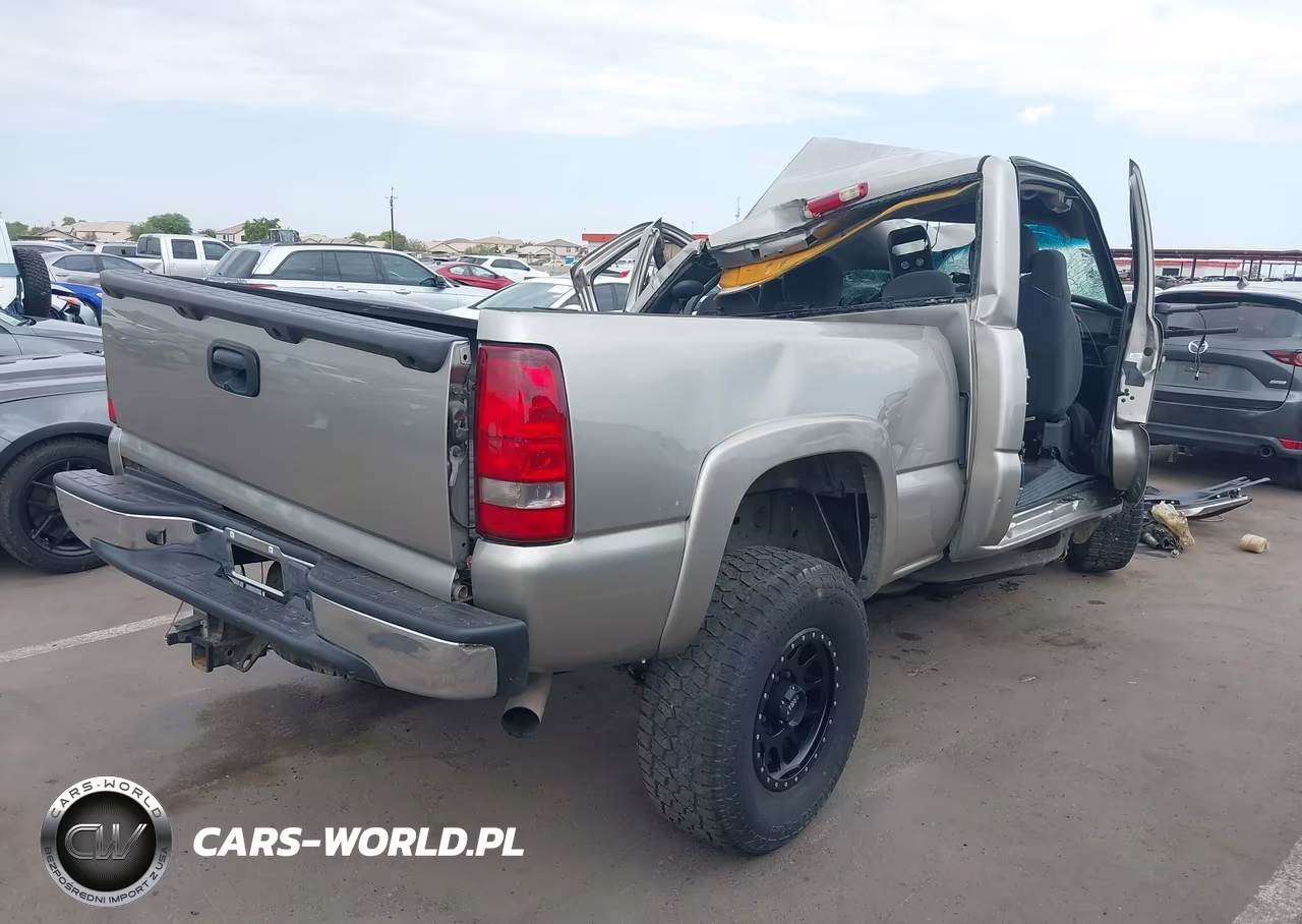 2002 Chevrolet Silverado 2500Hd Ls VIN:1GCHC29G92E214111 - 4