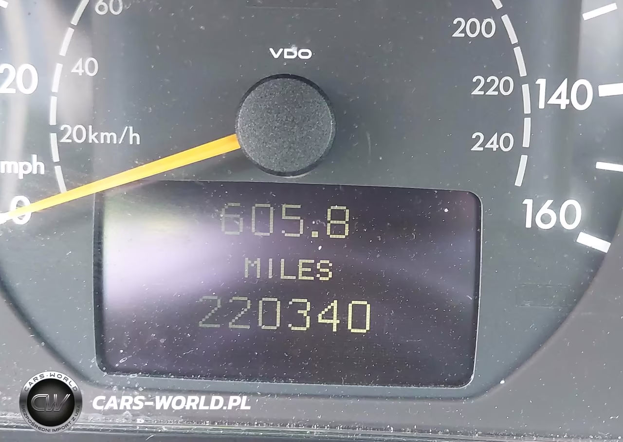 2000 Mercedes-Benz E 320 VIN:WDBJF65J3YB119053 - 15