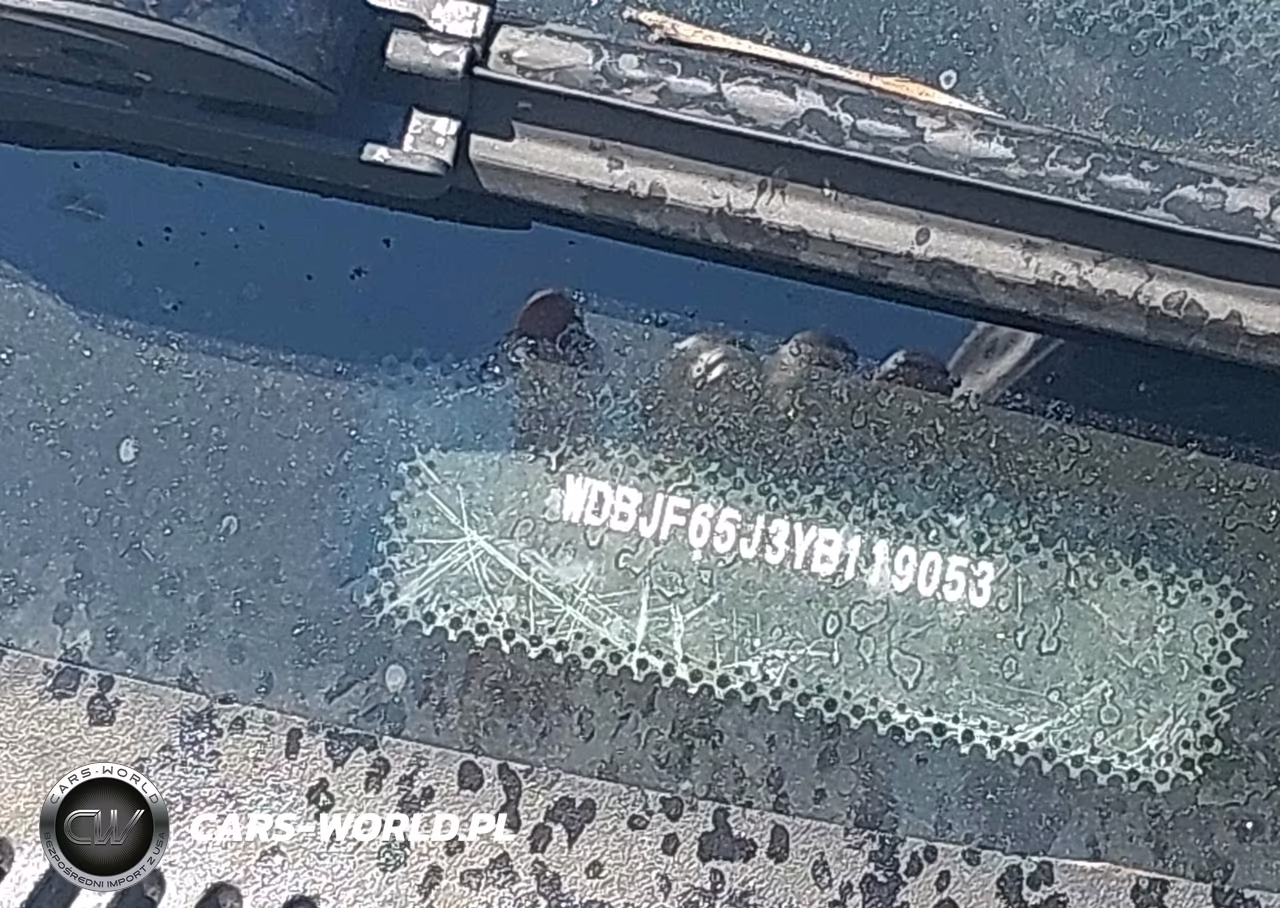 2000 Mercedes-Benz E 320 VIN:WDBJF65J3YB119053 - 17