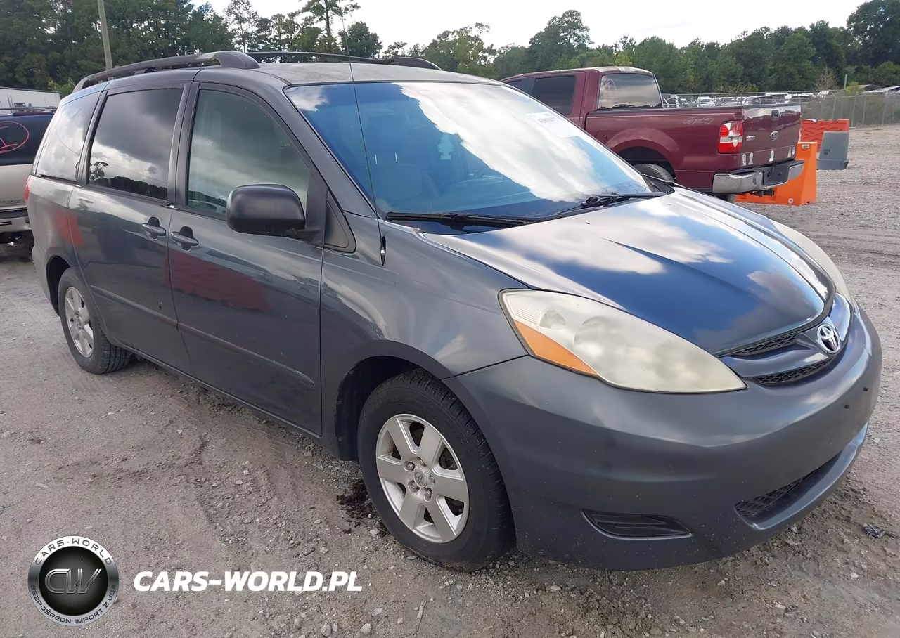 2008 Toyota Sienna Le – zdjęcie 1 z 11