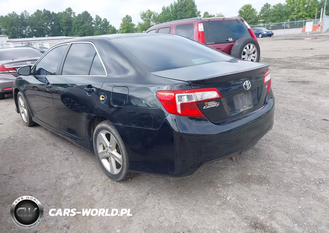 2014 Toyota Camry Se VIN:4T1BF1FKXEU726420 - 3