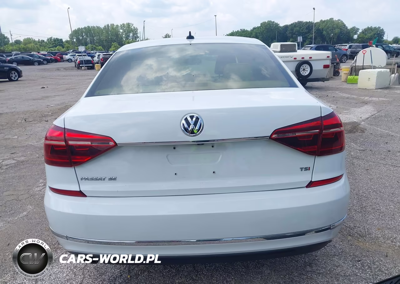 2017 Volkswagen Passat 1.8T Se VIN:1VWBT7A32HC063982 - 16