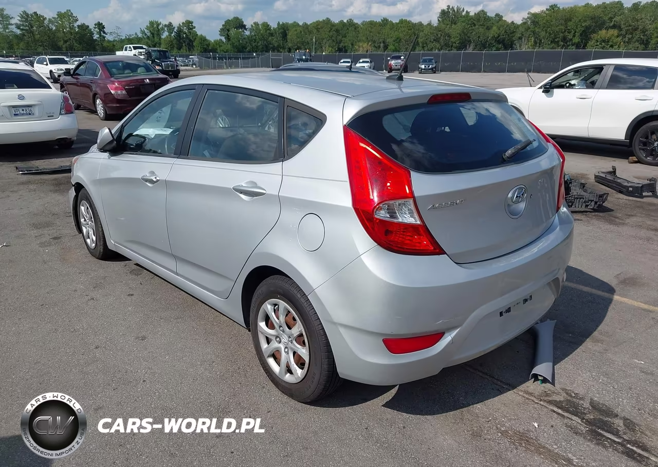 2012 Hyundai Accent Gs VIN:KMHCT5AEXCU057617 - 3
