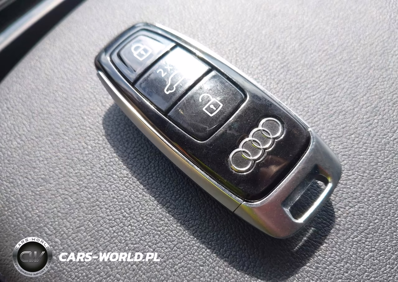 2023 Audi Q7 Premium Plus VIN:WA1LXBF75PD015051 - 11