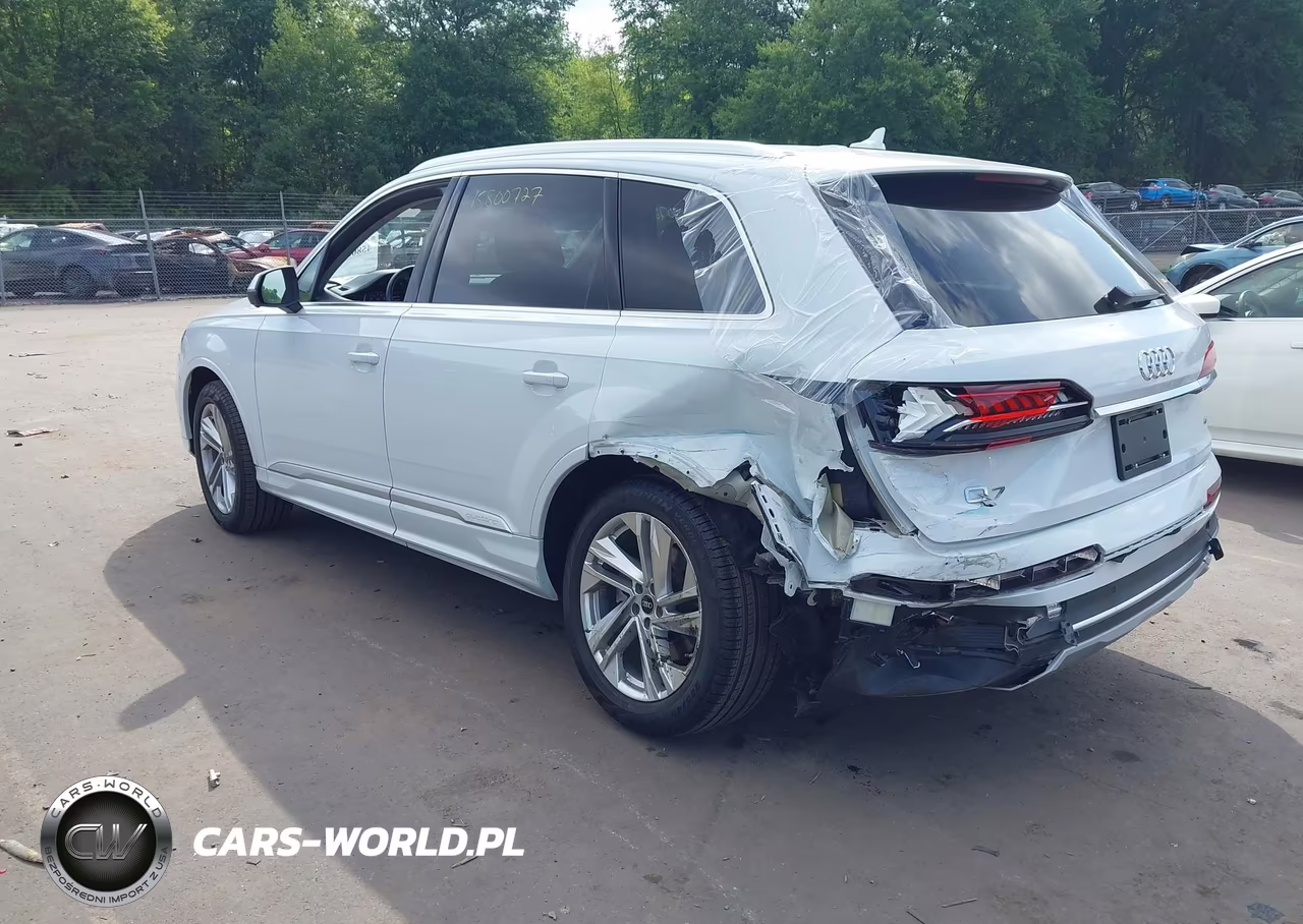 2023 Audi Q7 Premium Plus VIN:WA1LXBF75PD015051 - 3