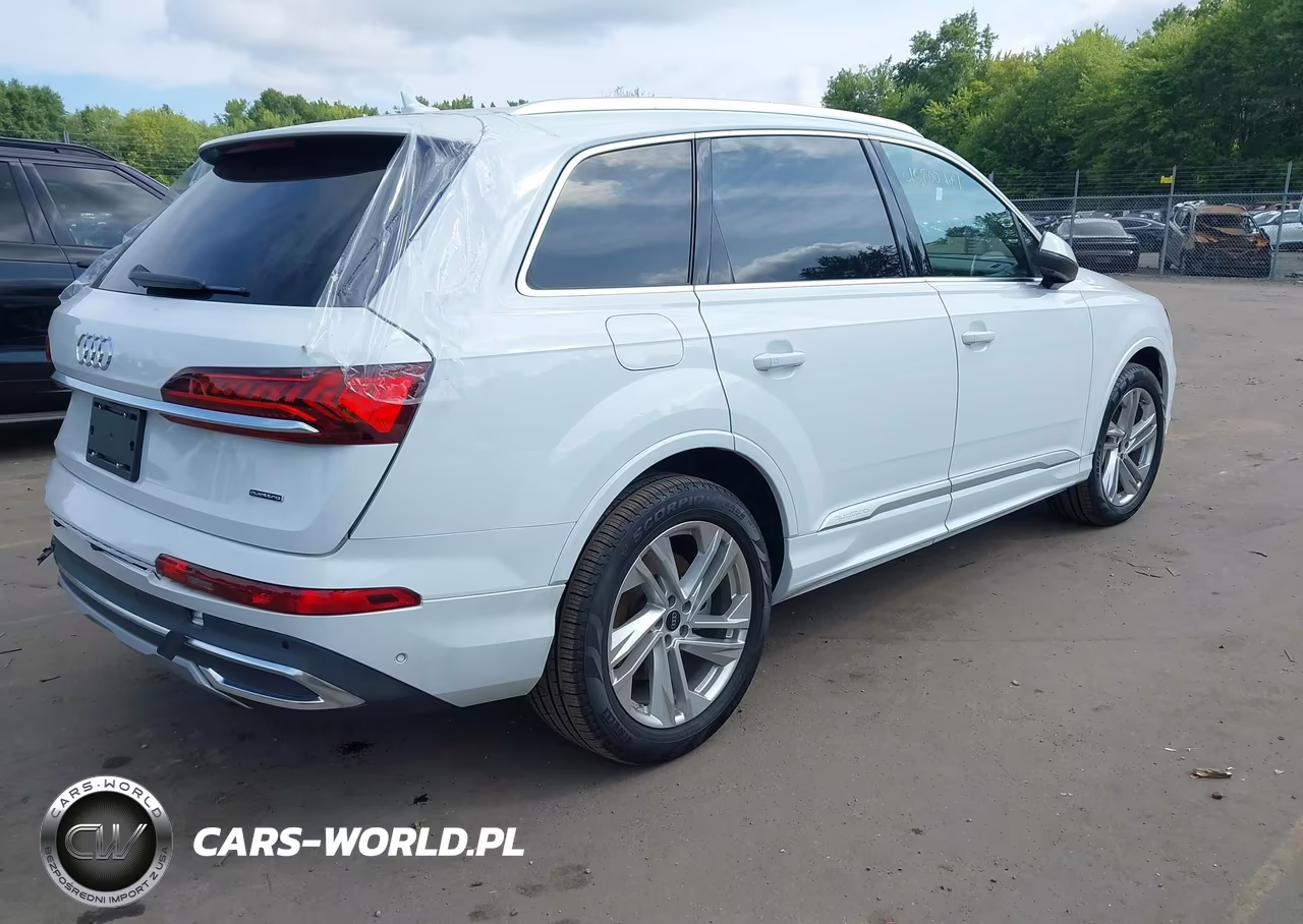 2023 Audi Q7 Premium Plus VIN:WA1LXBF75PD015051 - 4