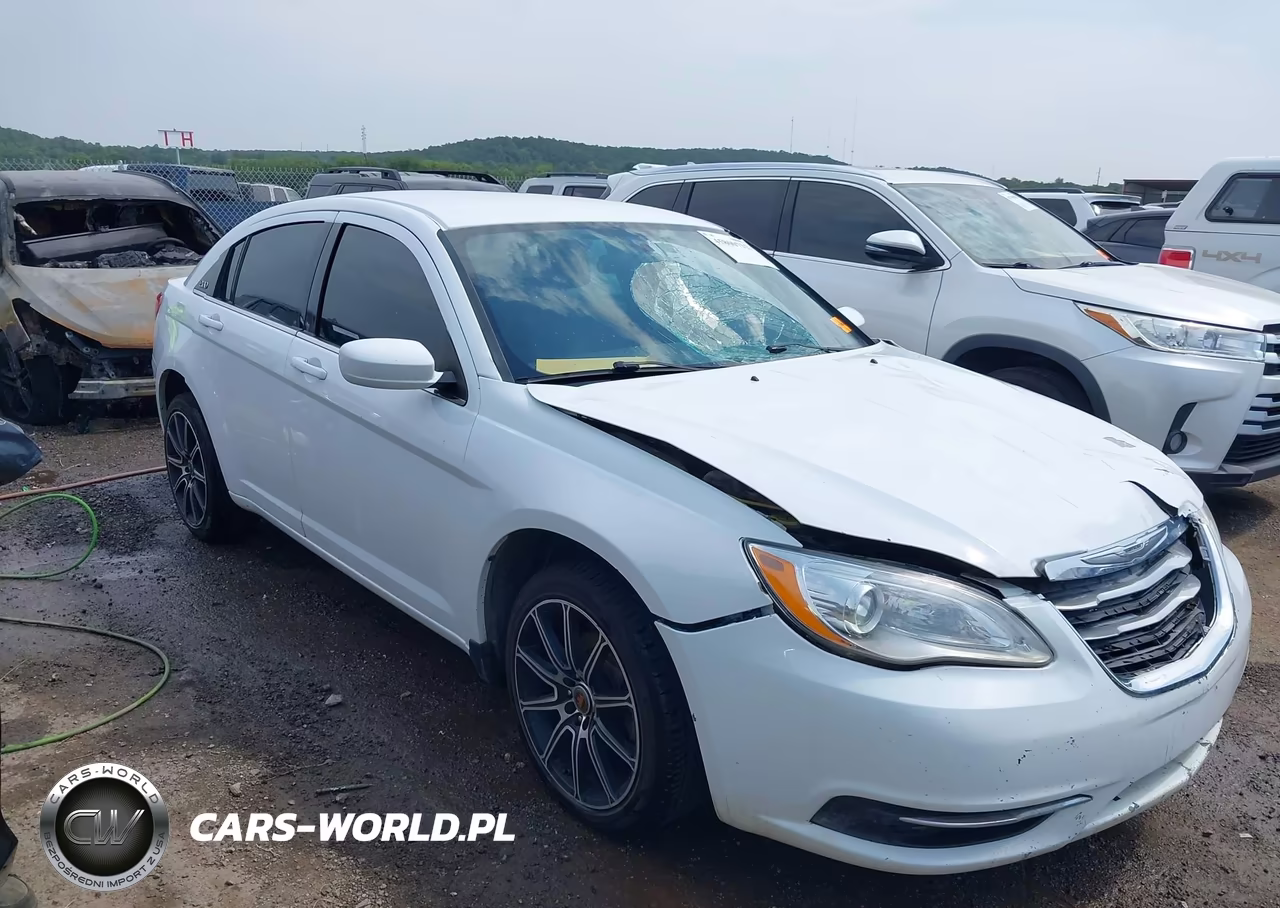 2014 Chrysler 200 Lx VIN:1C3CCBAB1EN194746 - 1