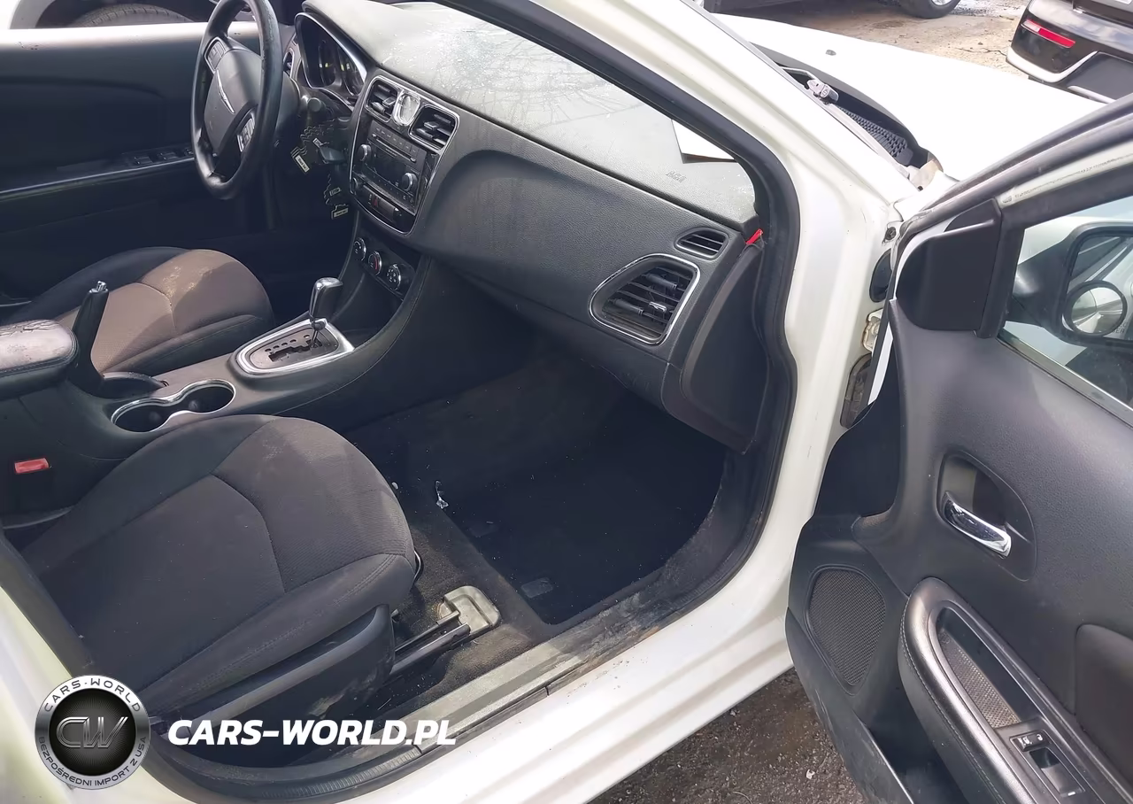 2014 Chrysler 200 Lx VIN:1C3CCBAB1EN194746 - 5