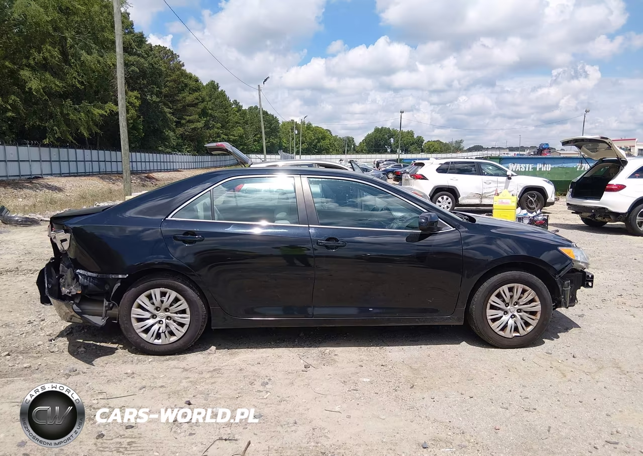 2014 Toyota Camry L VIN:4T4BF1FK5ER435877 - 14