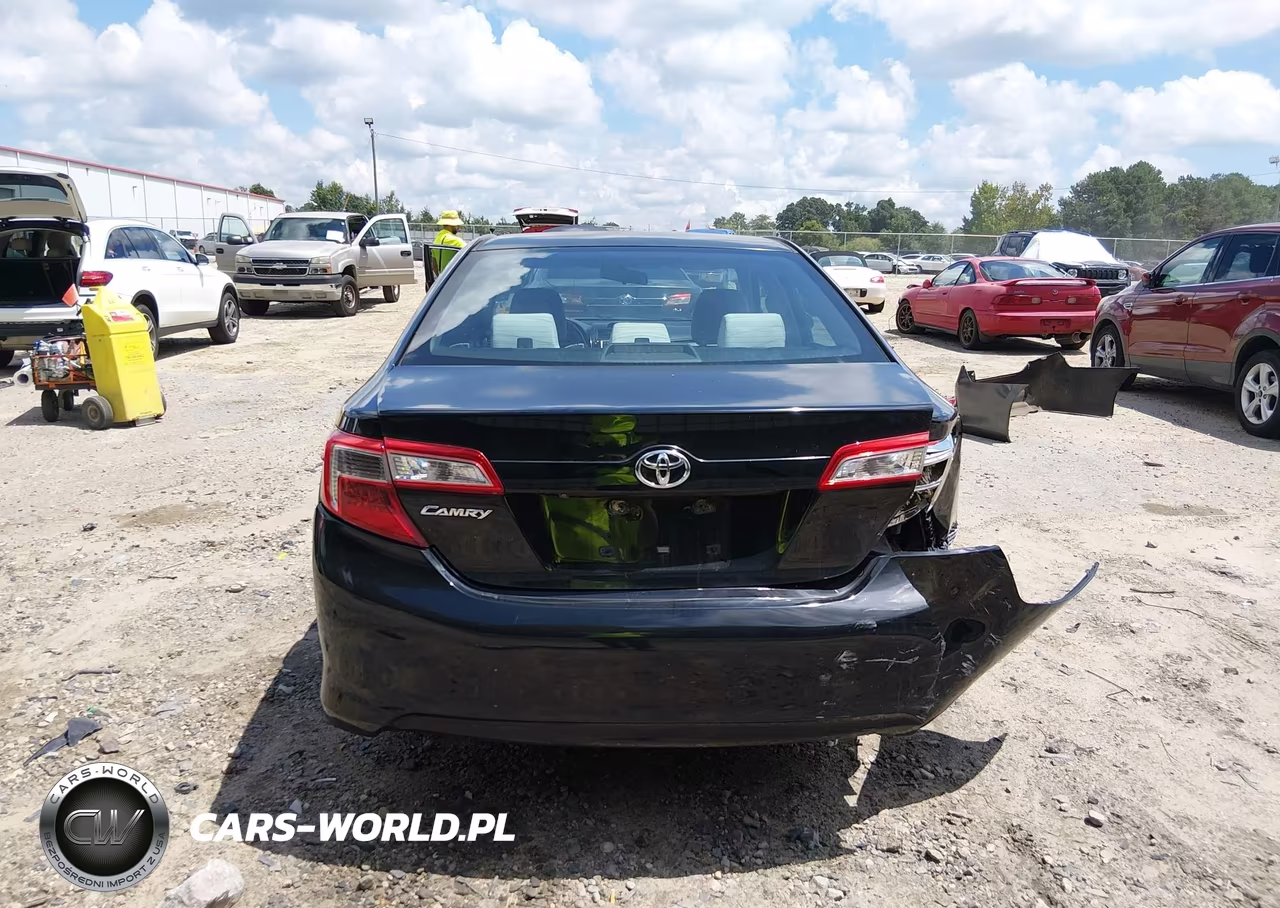 2014 Toyota Camry L VIN:4T4BF1FK5ER435877 - 17