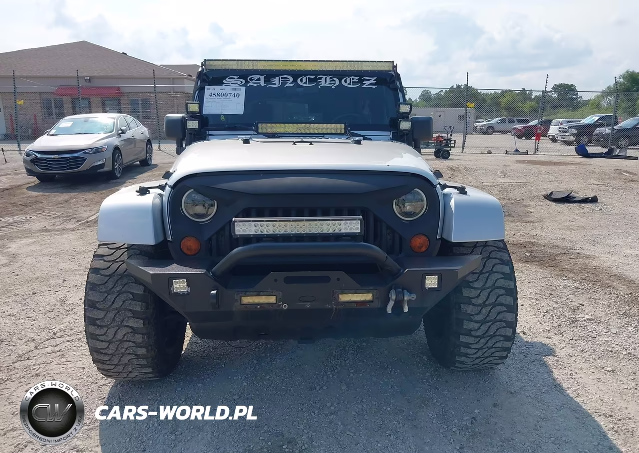 2010 Jeep Wrangler Unlimited Sahara VIN:1J4BA5H13AL123284 - 12