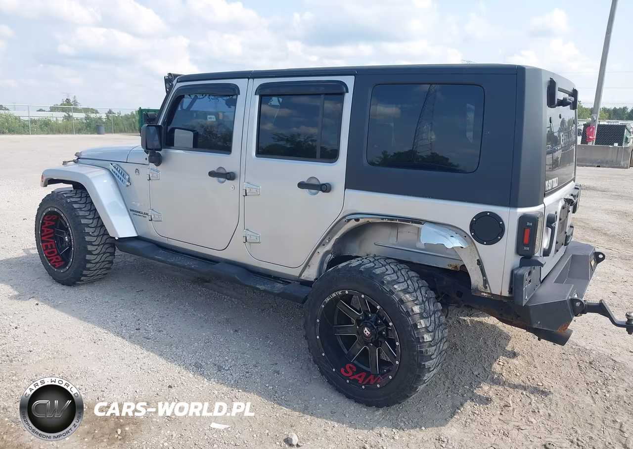2010 Jeep Wrangler Unlimited Sahara VIN:1J4BA5H13AL123284 - 3
