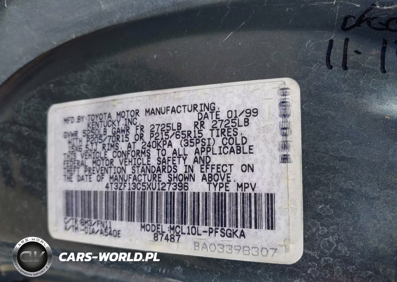 1999 Toyota Sienna Le VIN:4T3ZF13C5XU127396 - 9