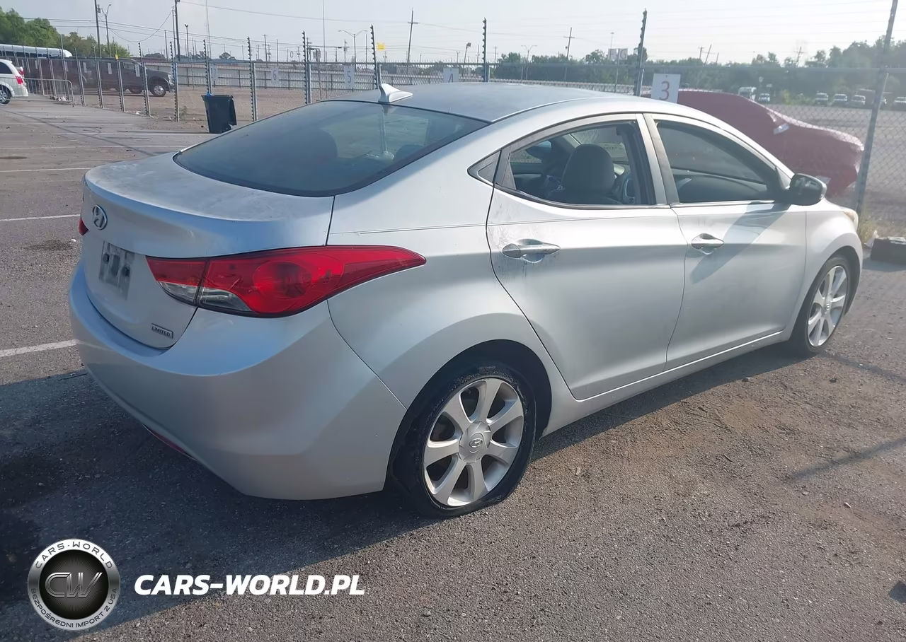2013 Hyundai Elantra Limited VIN:5NPDH4AE5DH160590 - 4