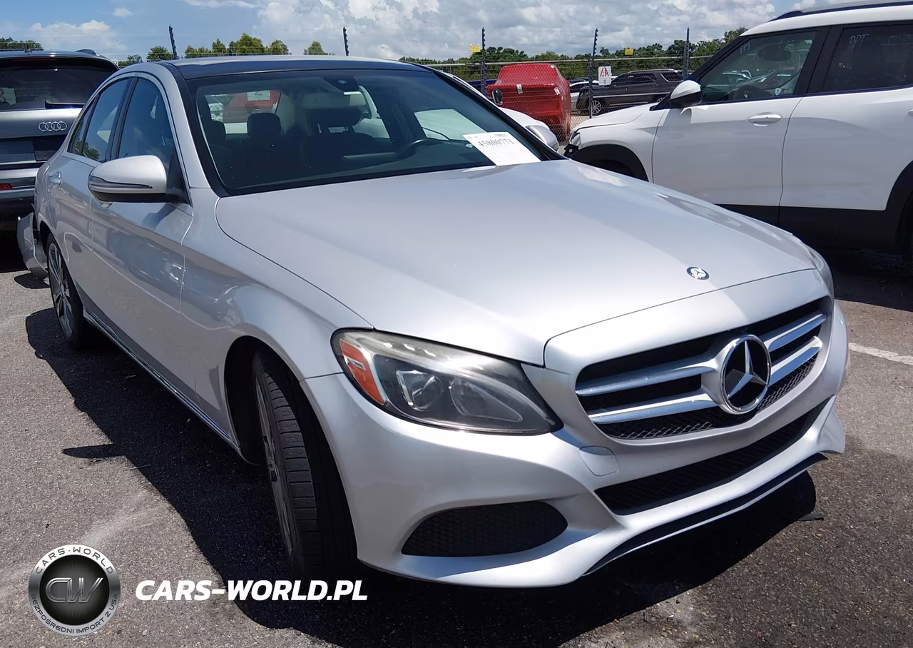 2016 Mercedes-Benz C 300 – zdjęcie 1 z 17