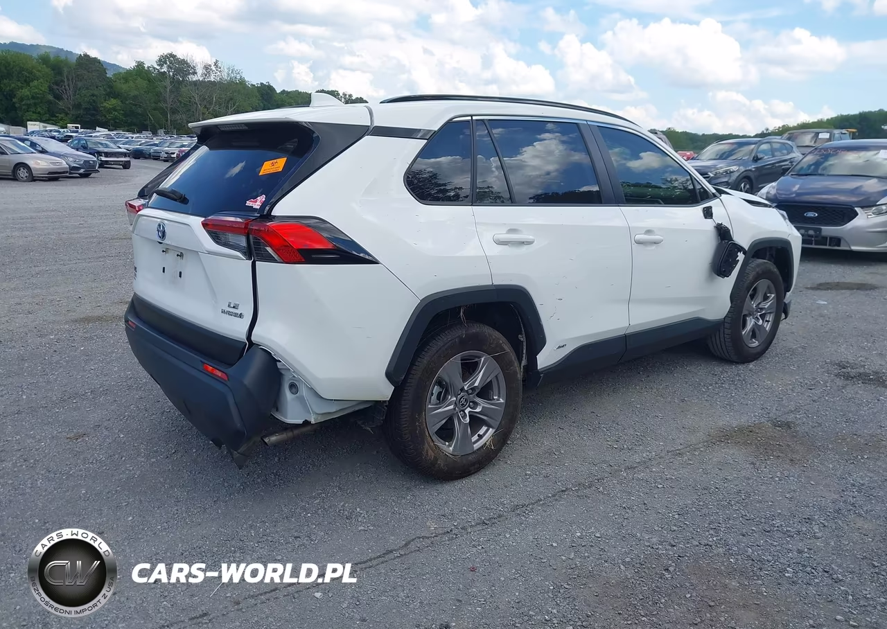 2023 Toyota Rav4 Hybrid Le VIN:JTMLWRFVXPD206125 - 4