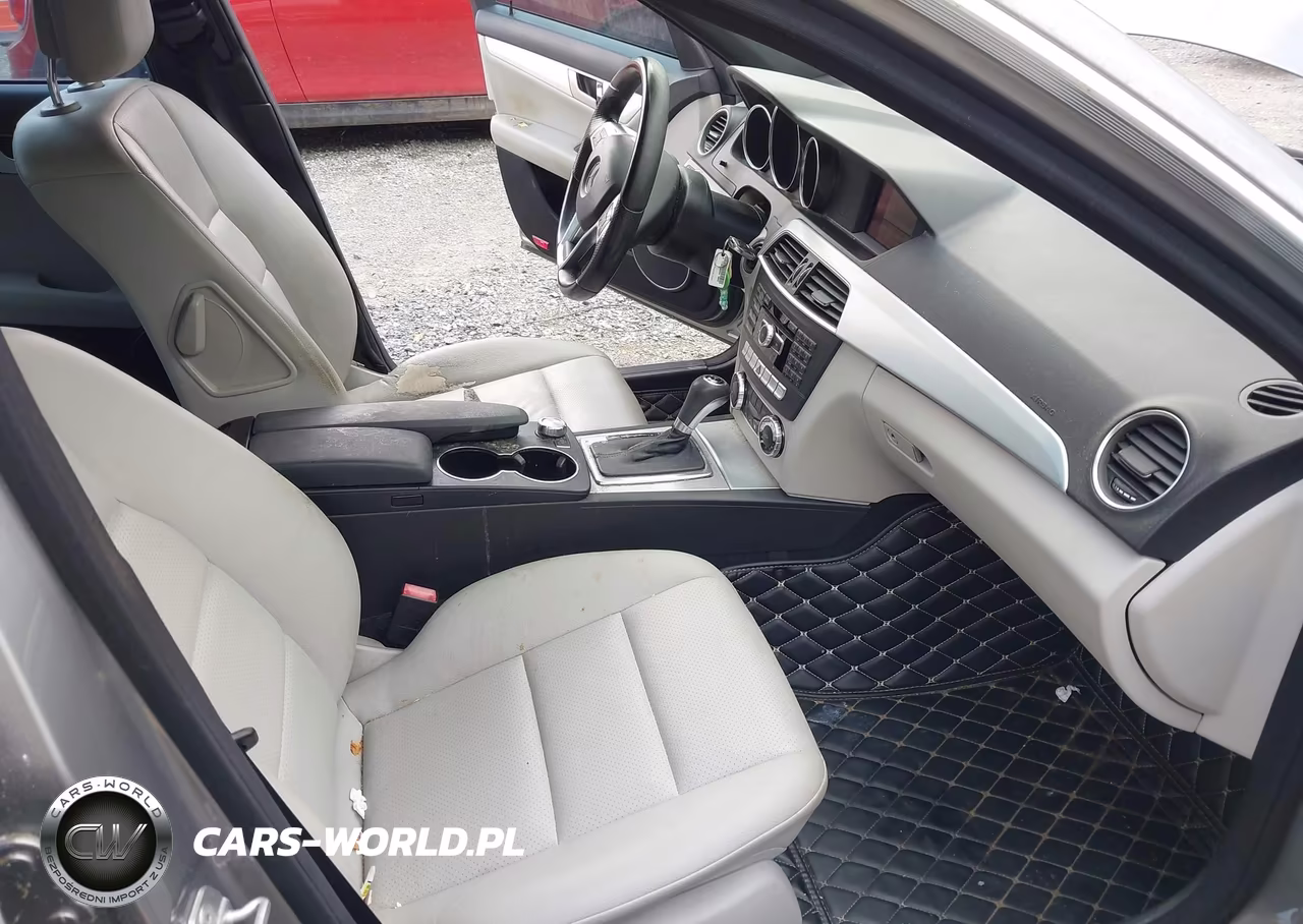 2013 Mercedes-Benz C 250 Sport VIN:WDDGF4HB4DA829685 - 5