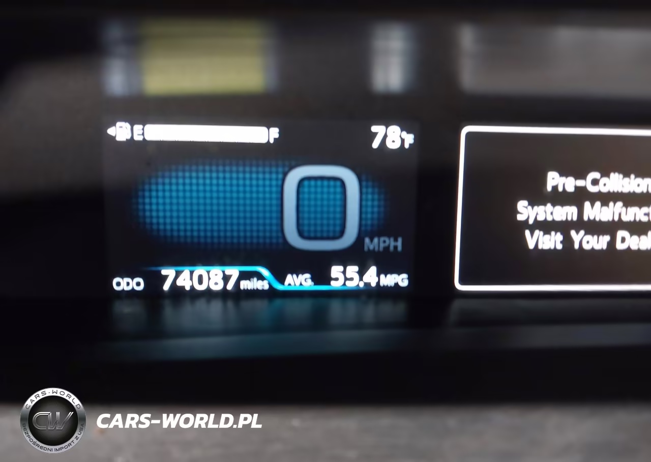 2020 Toyota Prius Xle VIN:JTDKARFU4L3120181 - 15