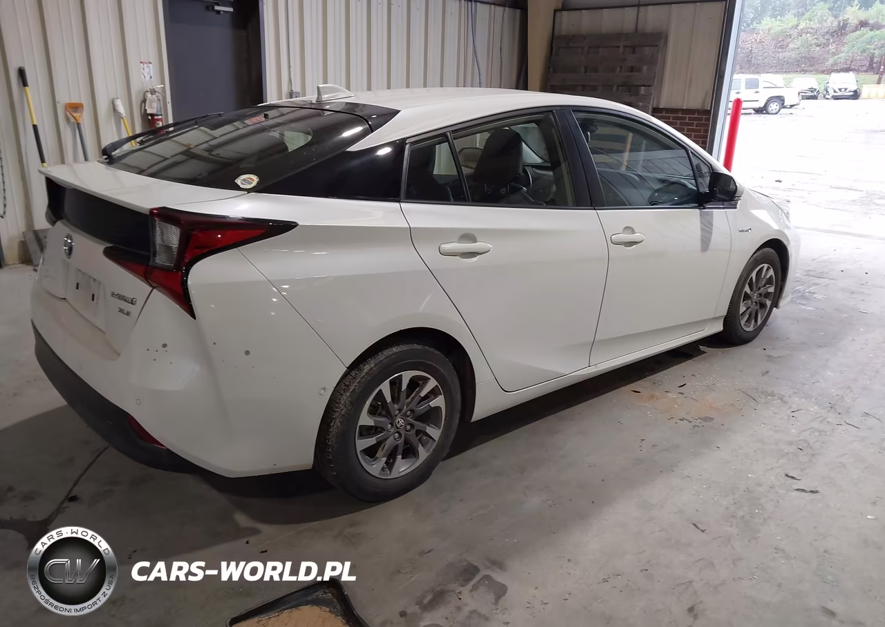 2020 Toyota Prius Xle VIN:JTDKARFU4L3120181 - 4