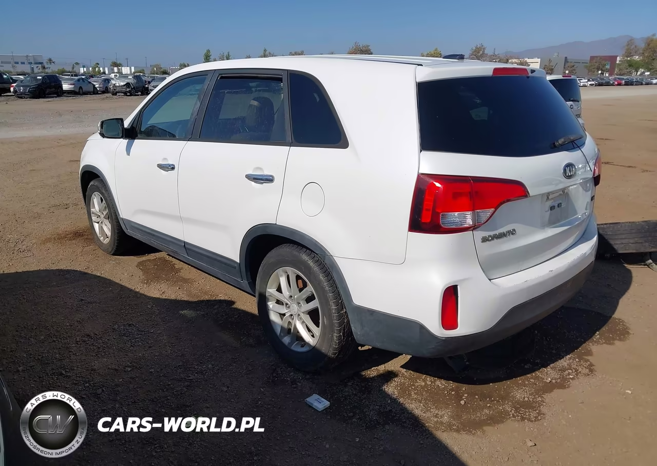 2014 Kia Sorento Lx VIN:5XYKT4A62EG426106 - 3