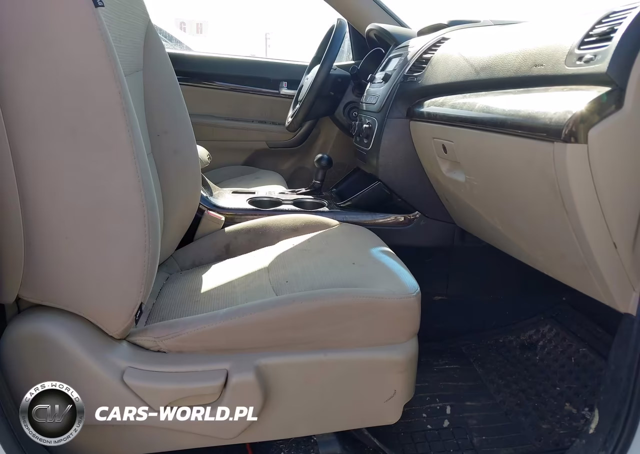 2014 Kia Sorento Lx VIN:5XYKT4A62EG426106 - 5