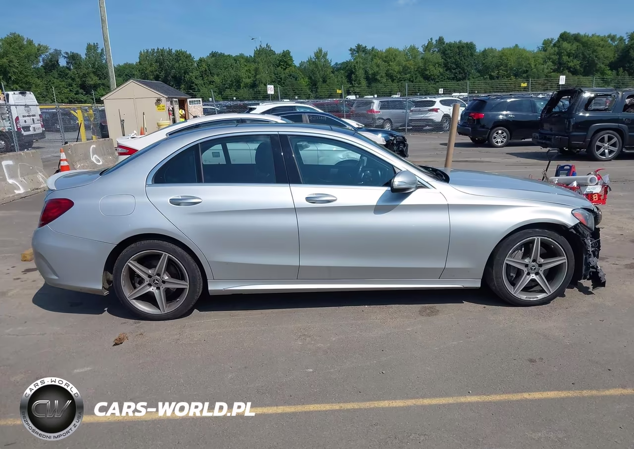 2015 Mercedes-Benz C 300 Sport 4Matic VIN:55SWF4KB5FU060069 - 13
