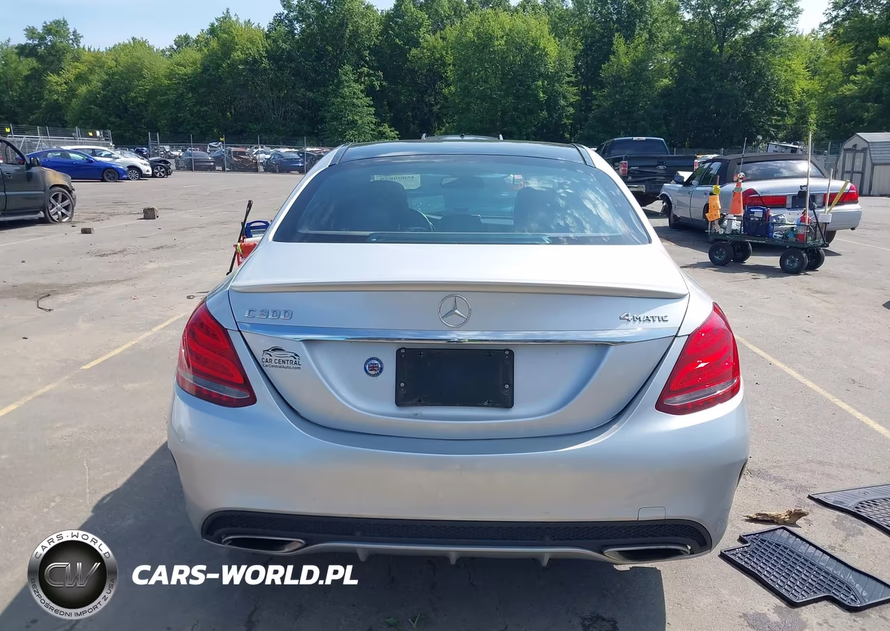 2015 Mercedes-Benz C 300 Sport 4Matic VIN:55SWF4KB5FU060069 - 16