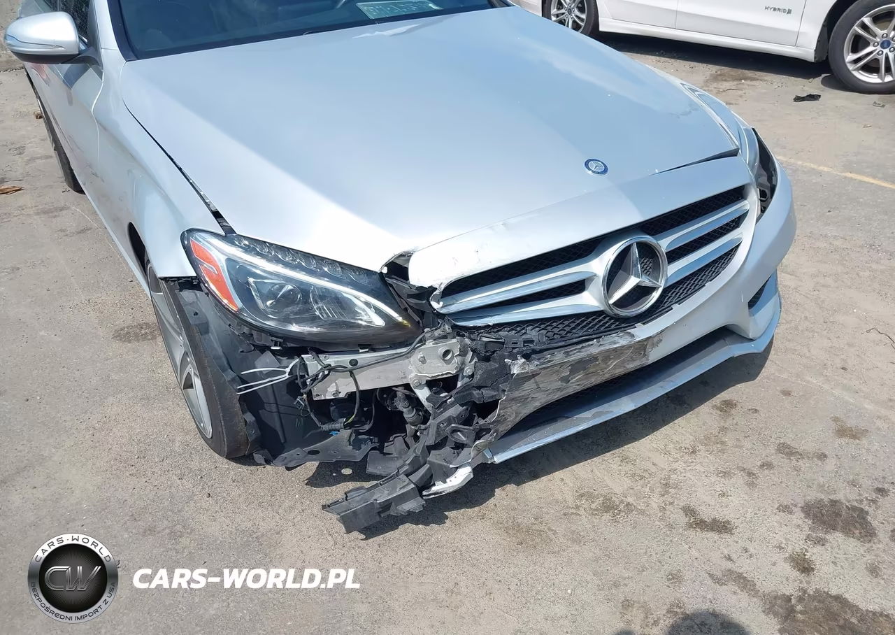 2015 Mercedes-Benz C 300 Sport 4Matic VIN:55SWF4KB5FU060069 - 6