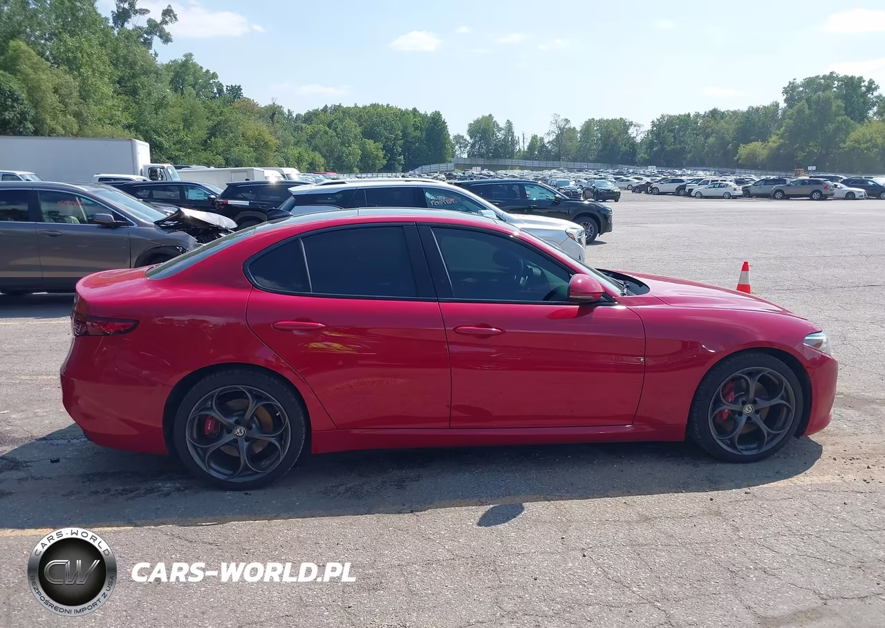 2018 Alfa Romeo Giulia Ti Sport Awd VIN:ZARFAEEN1J7582486 - 13