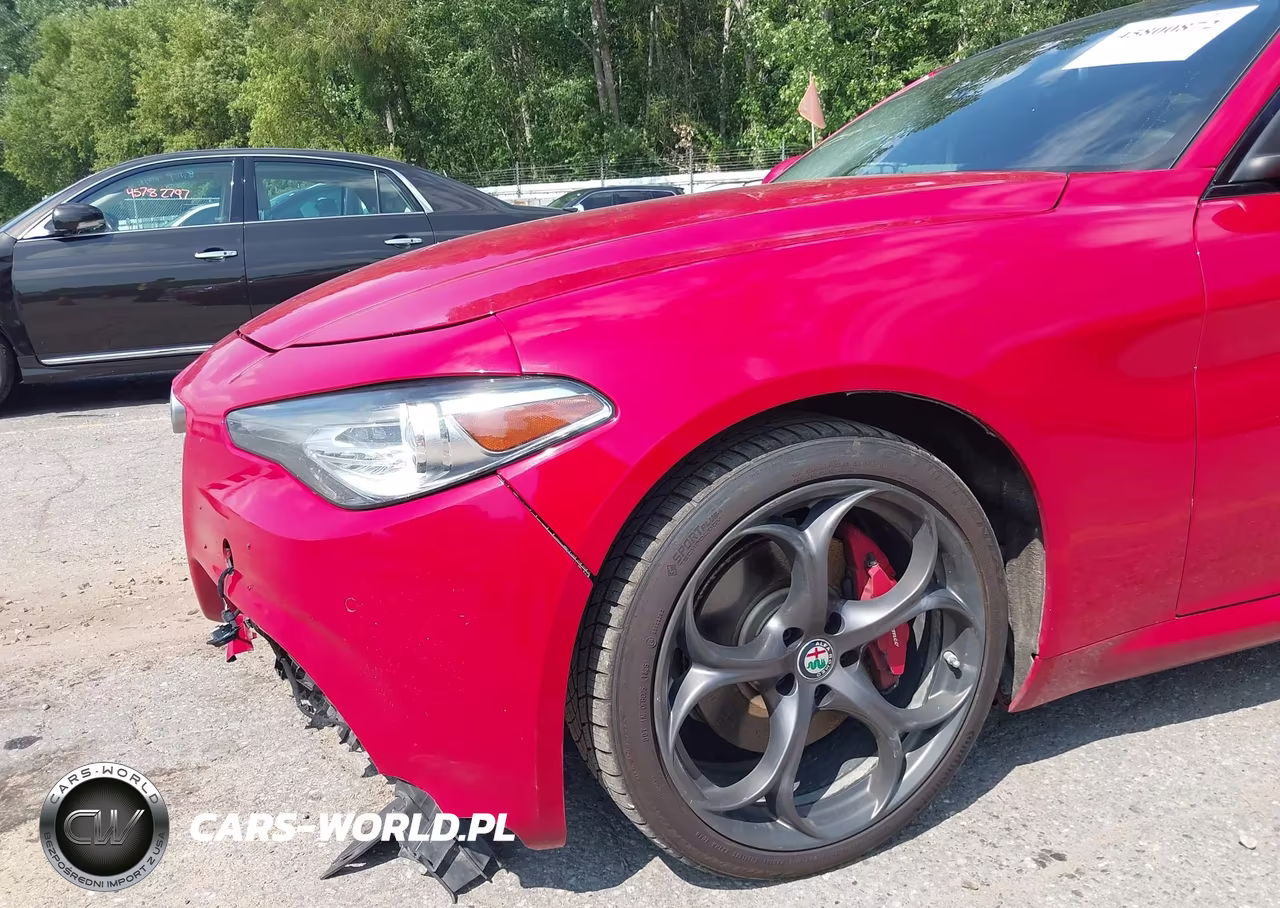 2018 Alfa Romeo Giulia Ti Sport Awd VIN:ZARFAEEN1J7582486 - 17