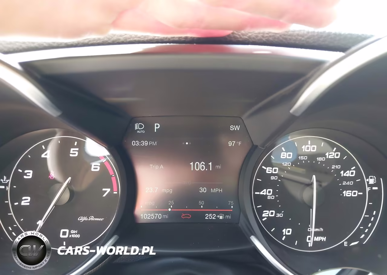 2018 Alfa Romeo Giulia Ti Sport Awd VIN:ZARFAEEN1J7582486 - 7